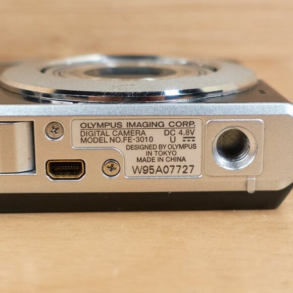 Olympus FE-3010 / 12MP Slim Digital Camera / Compact / Tested & Working - Picture 9 of 10